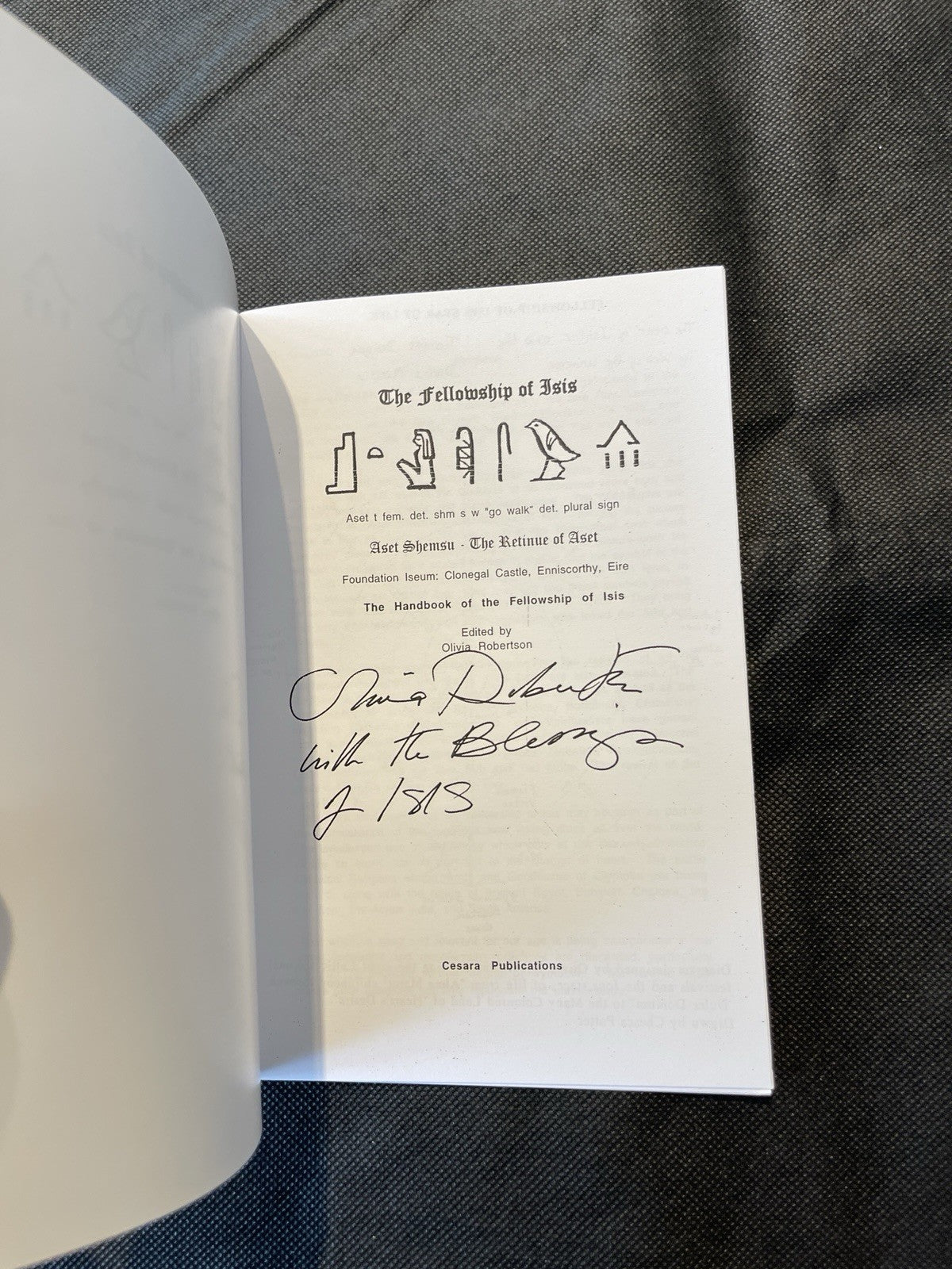 Robertson, Olivia (ed.). The Handbook of the Fellowship of Isis LIke New Signed