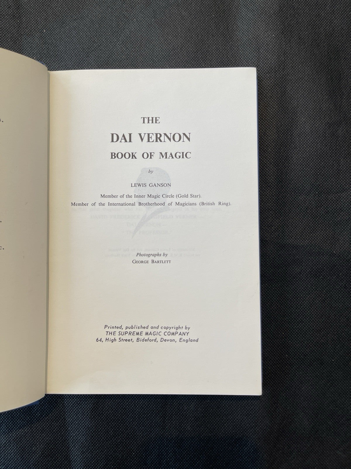 THE DAI VERNON Book of MAGIC by Lewis Ganson, Supreme, hardcover  Near FIne