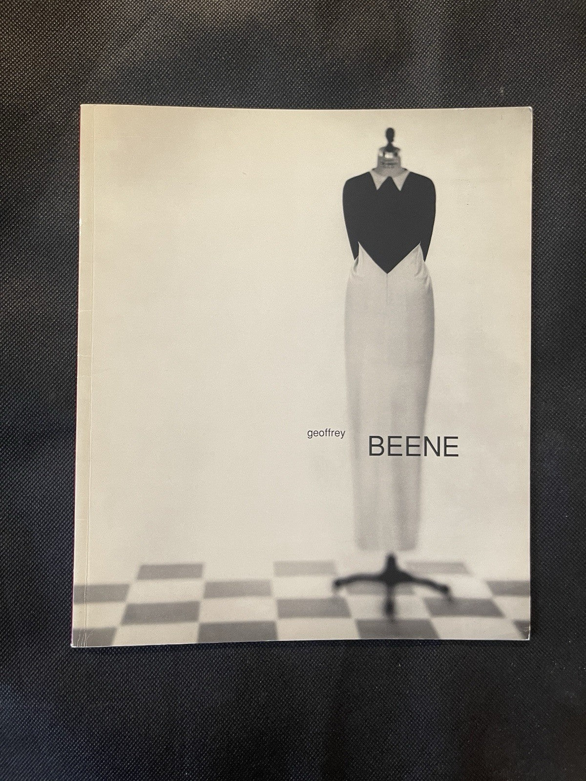 GEOFFREY BEENE autograph book Fashion Exhibition catalog 1997 signed NYC
