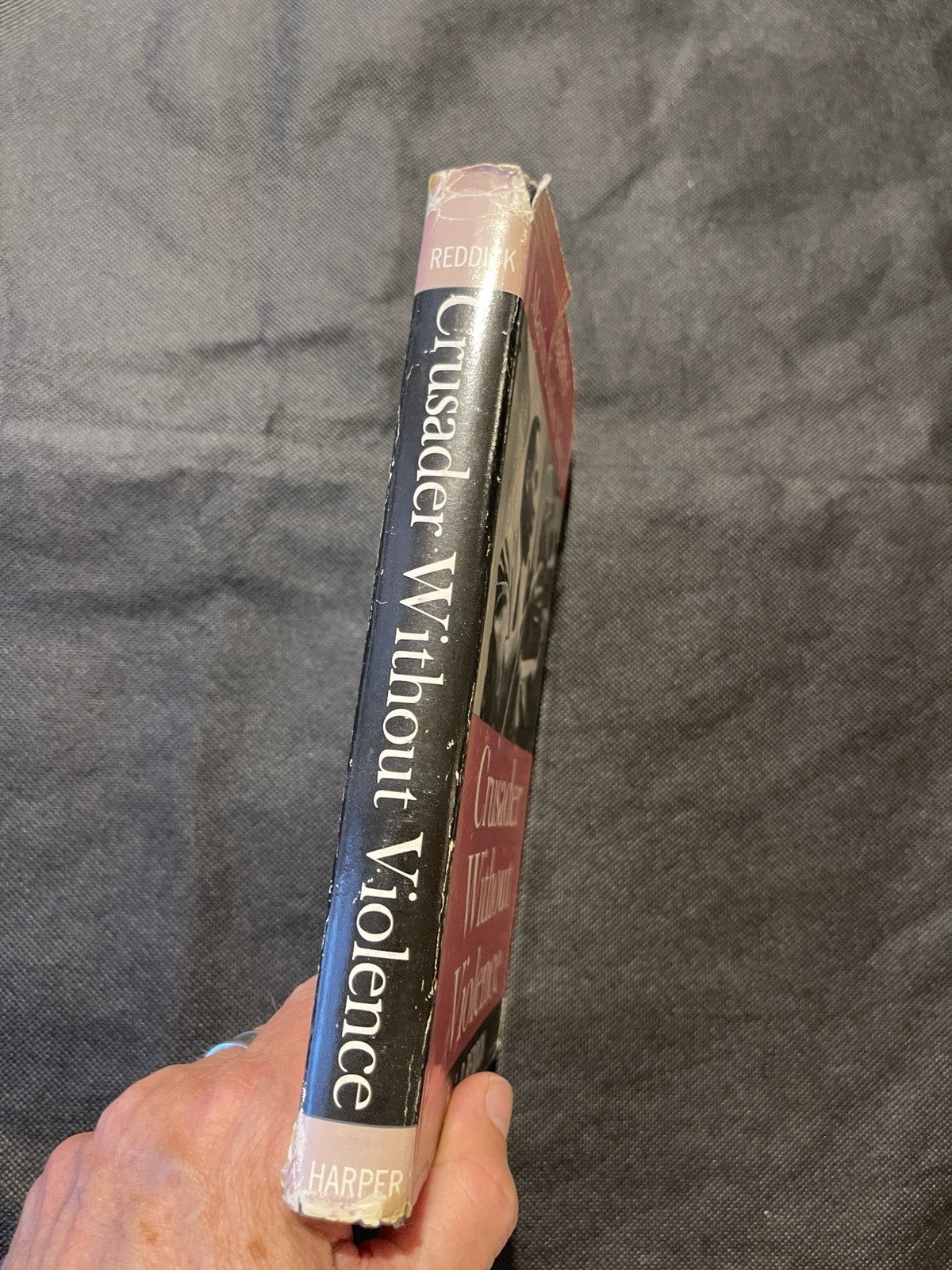 SIGNED MLK  jr Crusader Without Violence by L. D. Reddick 1959  HC DJ