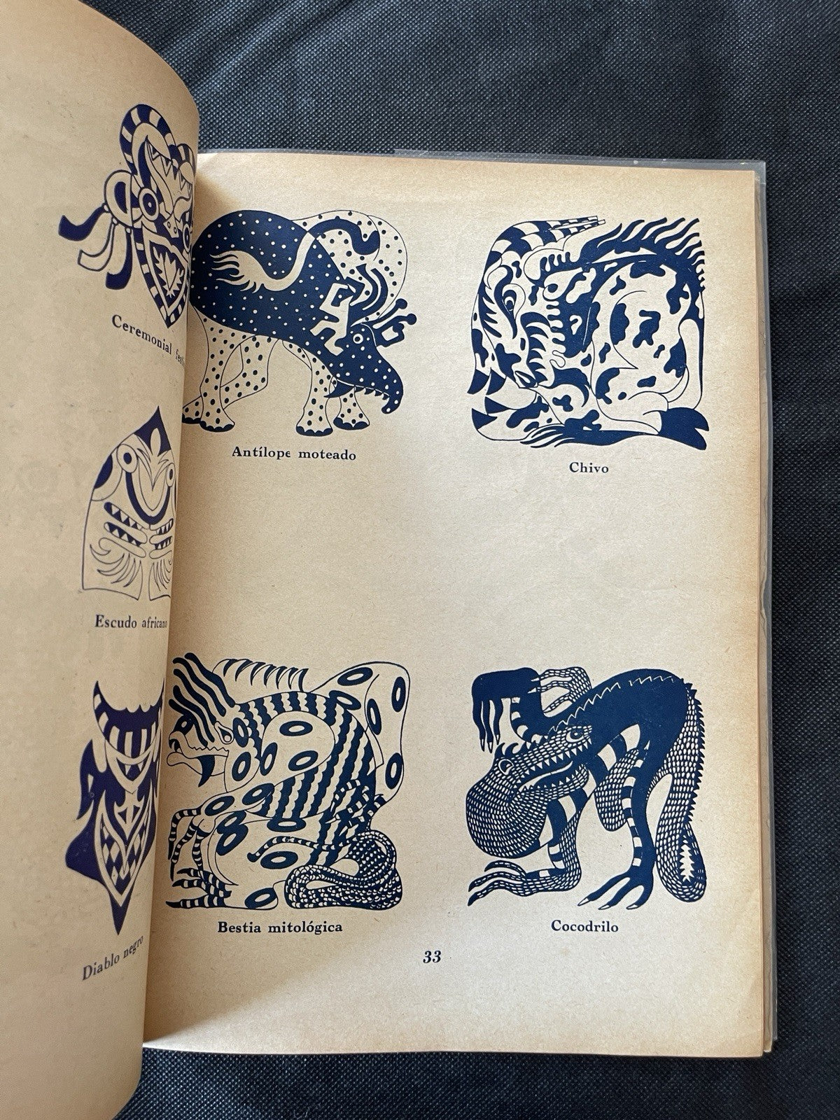 Armando Anguiano 250 Mascaras Fantasticas 1954 Editorial Easa PB Spanish Rare