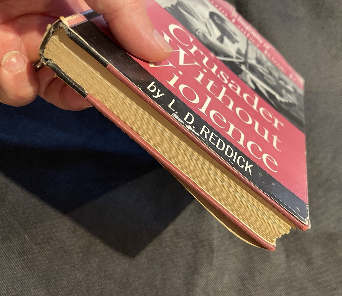 SIGNED MLK  jr Crusader Without Violence by L. D. Reddick 1959  HC DJ