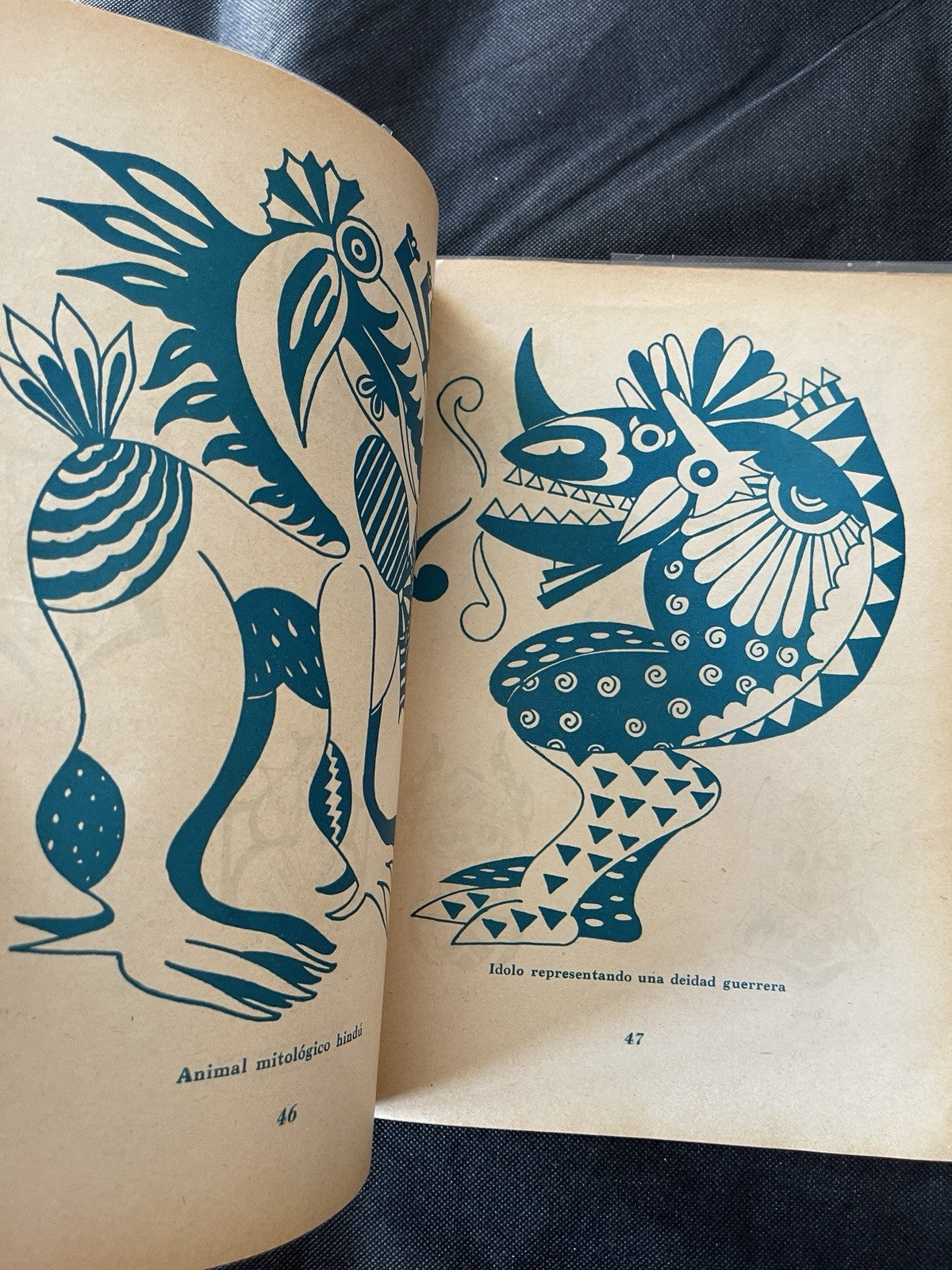 Armando Anguiano 250 Mascaras Fantasticas 1954 Editorial Easa PB Spanish Rare
