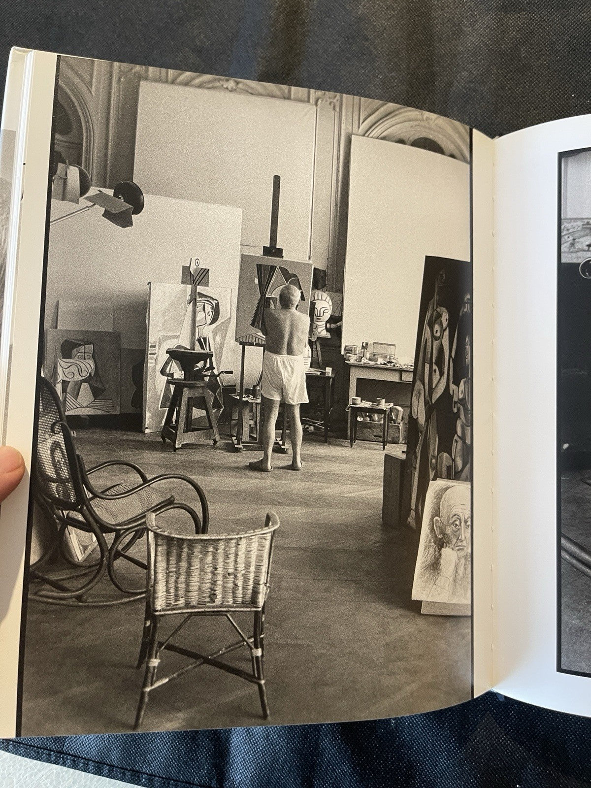 Picasso Paints a Portrait by David Douglas Duncan Pablo Picasso HC DJ  Like New