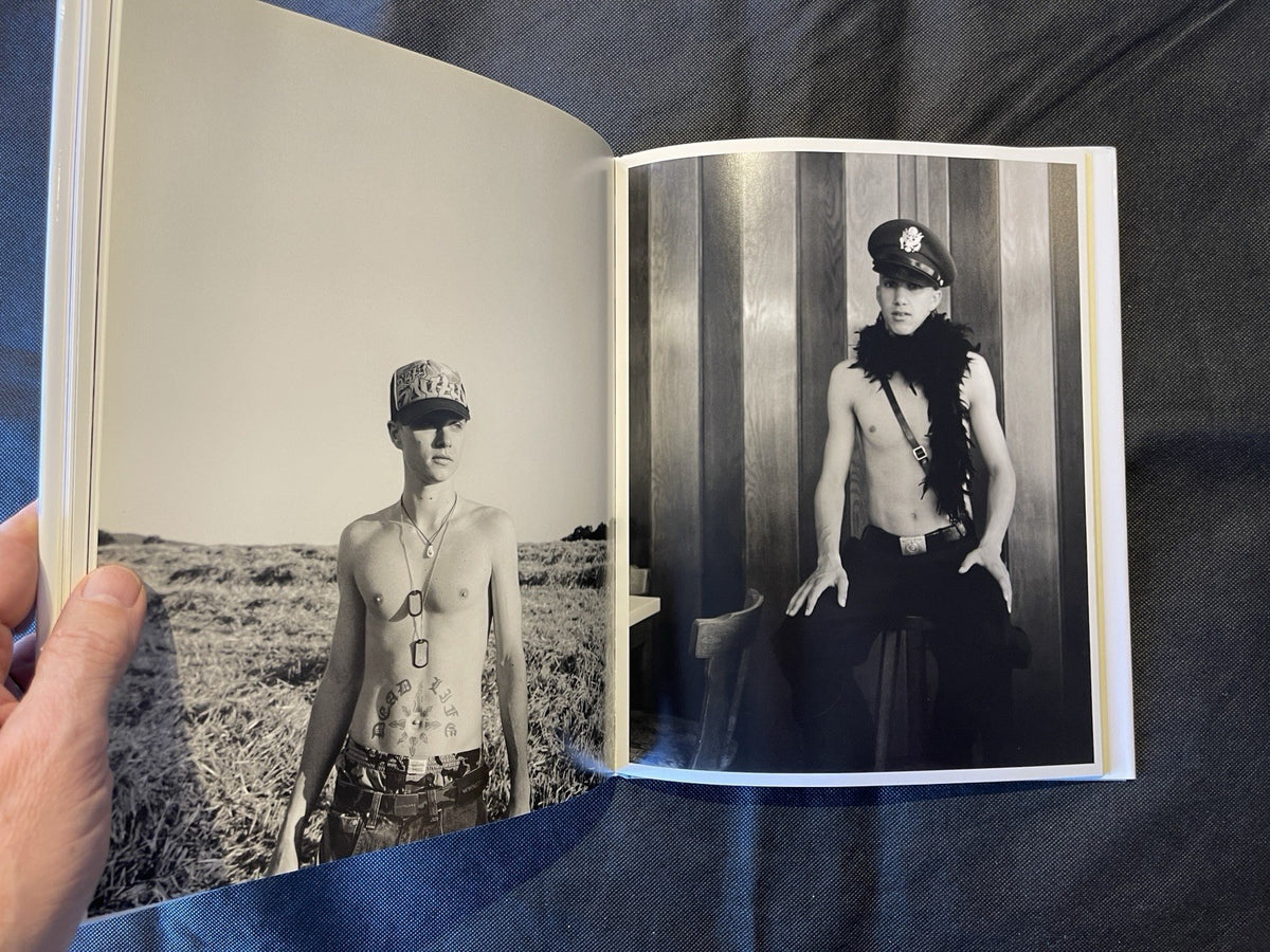 Collier Schorr Neighbors/Nachbarn HC 2006 1st Ed Illus Eng/Ger Steidl