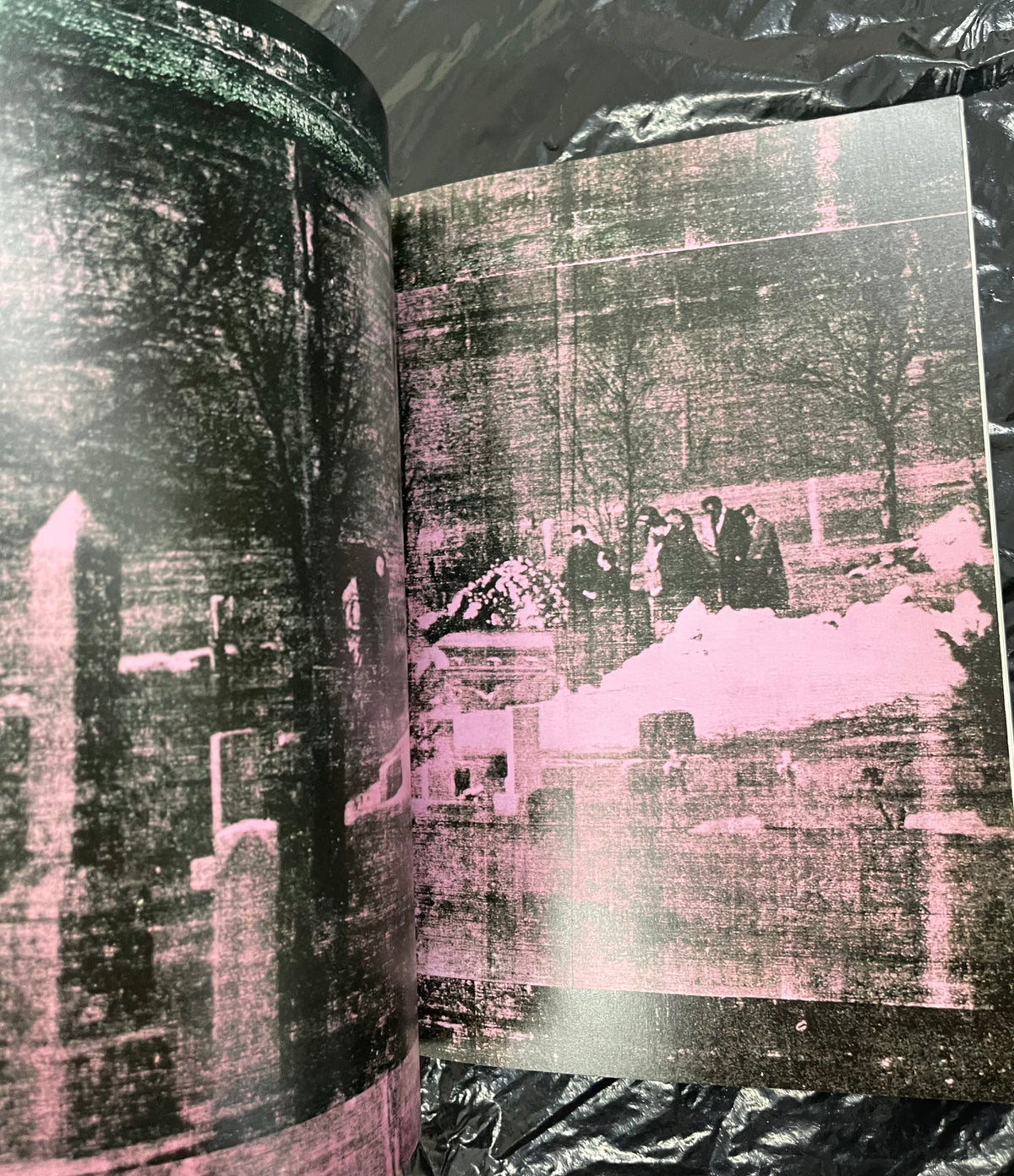 WARHOL, Andy
Andy Warhol: Death and Disasters. 1st Ed.

Houston: Menil Collection, 1988.