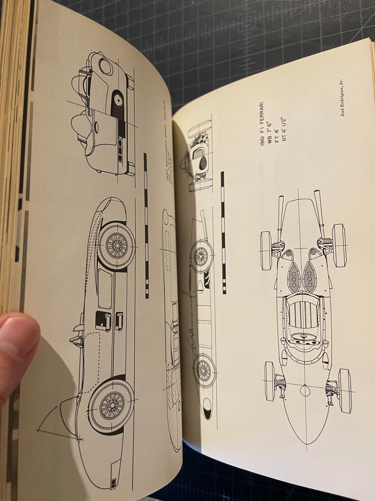 “Table-Top Car Racing” 1963 DEMPEWOLFF, Richard F.
DEMPEWOLFF
[160] pp.
Hawthorn Popular Mechanics
First Edition 1963