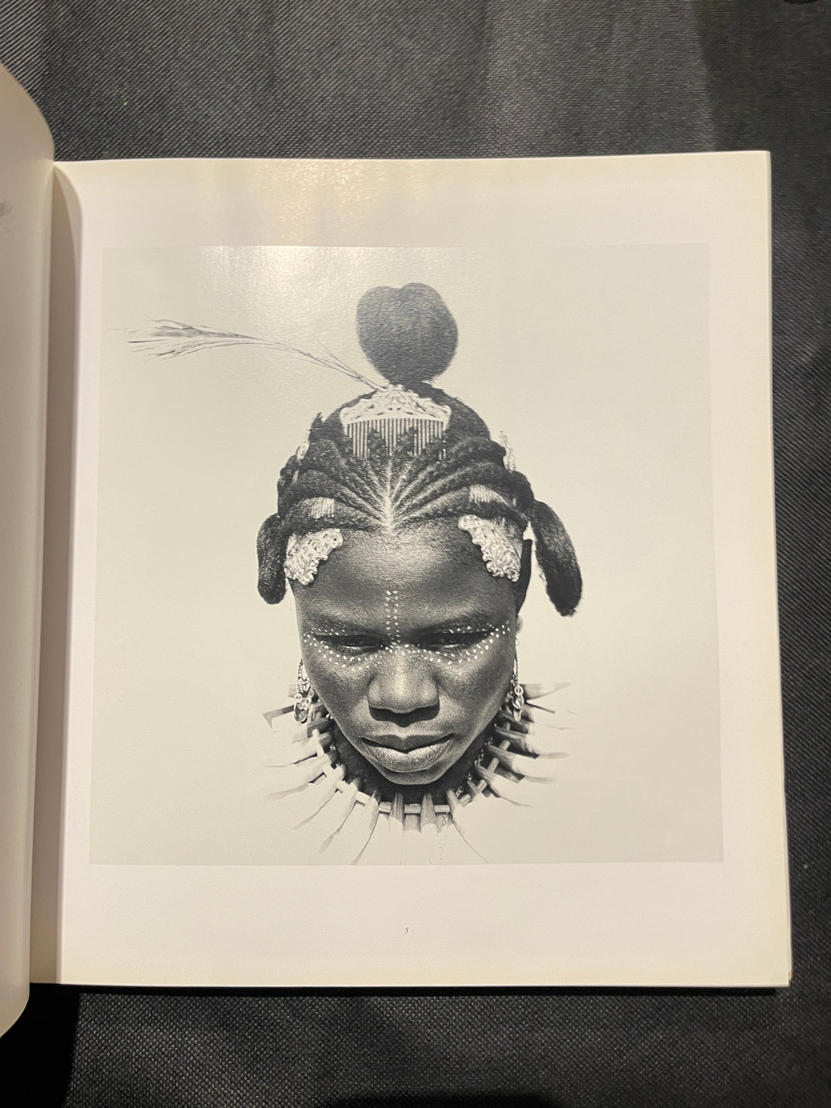 J.D. ’Okhai Ojeikere — Photographs

First Edition, 1995 – Fondation Cartier / Scalo

vg++ HC DJ