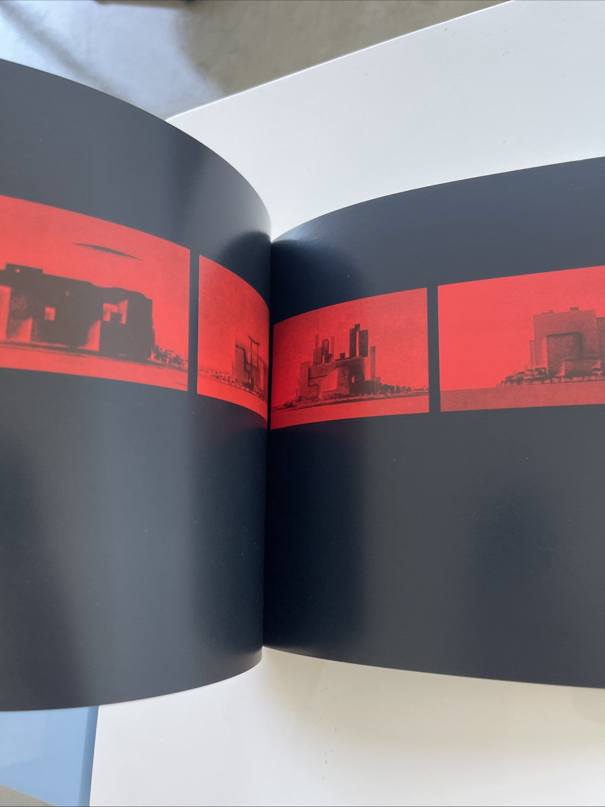Weak and Diffuse Modernity: The World of Projects at the 21at Rate! Signed